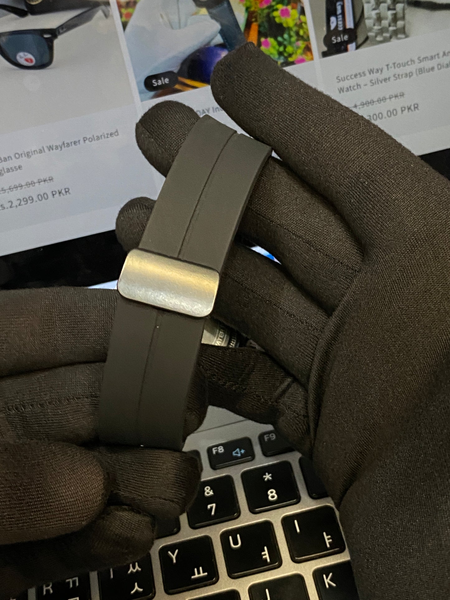 Twerk Rood Quartz Watch – Midnight Blue Dial